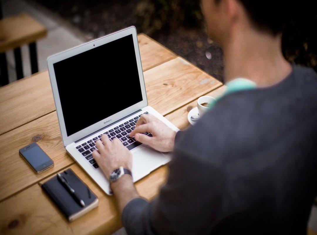 Character Dynamics: Analyzing Taekjoo and Anastasia's Relationship