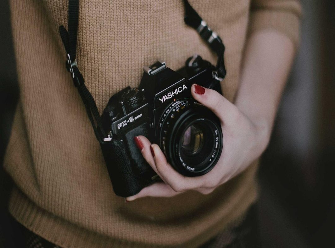 Bringing the Message Home: Sourcing Physical Wallpaper in Malaysia